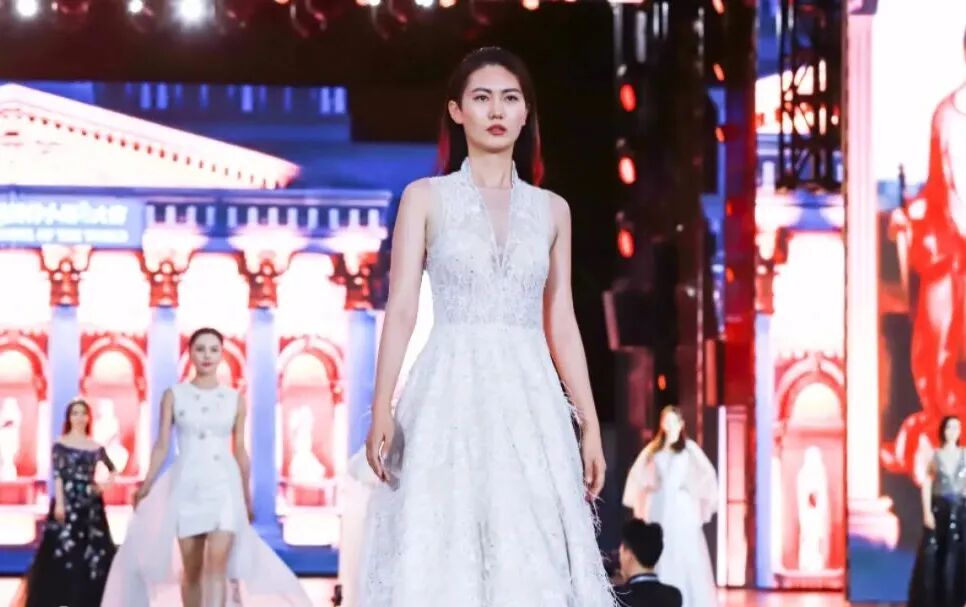“电梯门	”后向妻子转238亿！胜宏科技	，又给所有老板上了一课